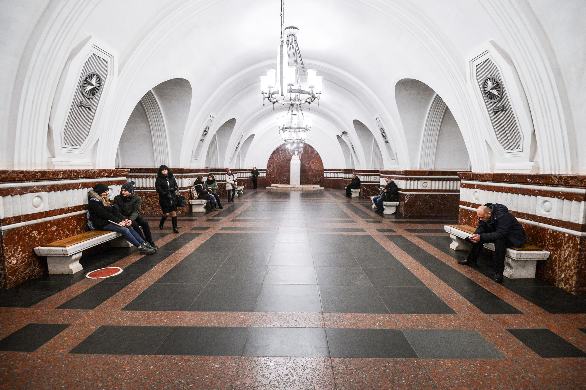 вестибюль метро фрунзенская
